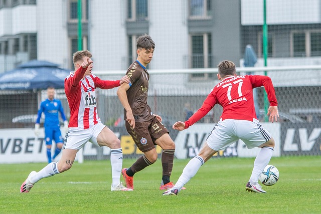 官方：利茲聯告別元老級中場 克利希將登陸美國！.